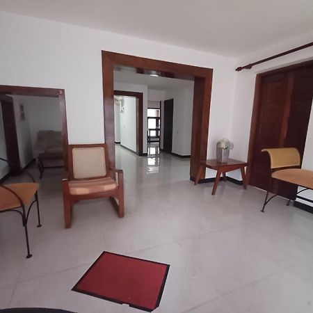Villa Chenu Dehiwala-Mount Lavinia Exteriér fotografie